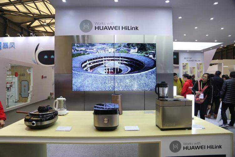 廚房的擺設(shè)布局

中度可信度描述已自動生成