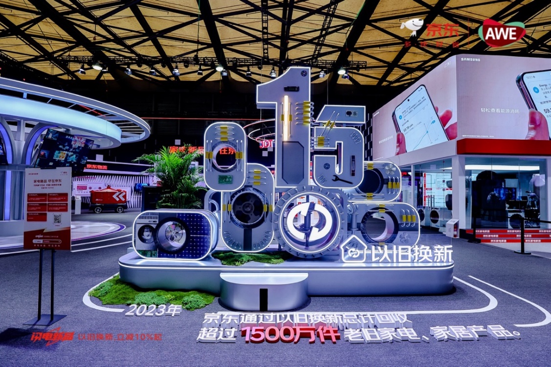 路上有輛藍(lán)色的車

描述已自動(dòng)生成